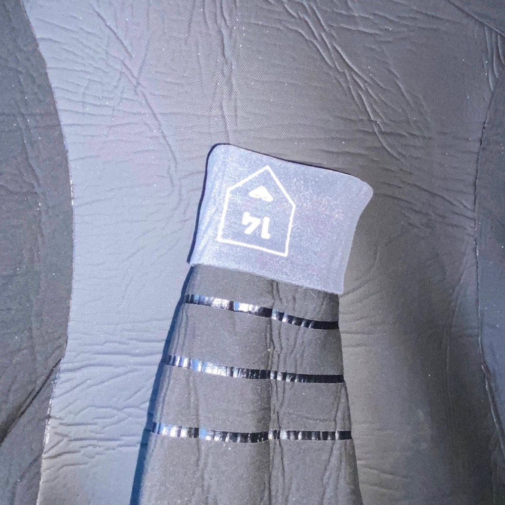 5/4/3 Roxy Wetsuit - Picture 5 of 5